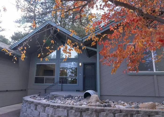 Retreat W Hot Tub Fireplace Flagstaff