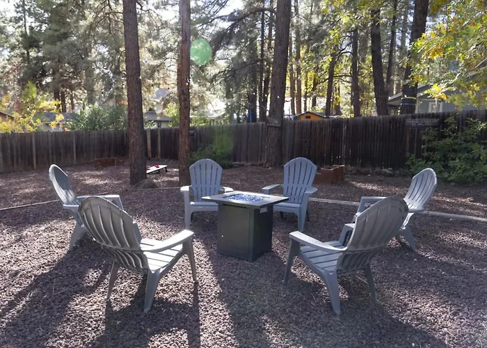 Hébergement de vacances Retreat W Hot Tub Fireplace *